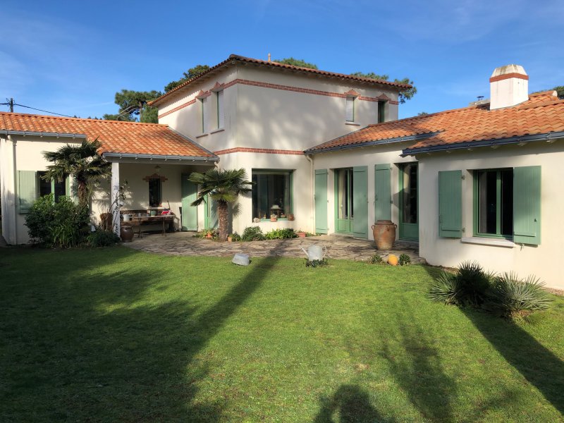 vente MAISON RÉCENTE PROCHE CENTRE VILLE DE SAINT BRÉVIN LES PINS.